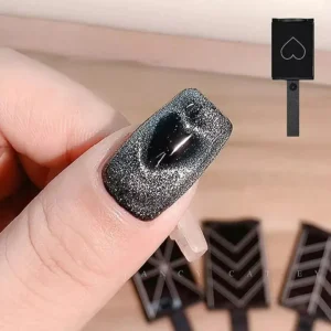Nail Art Cat Eyes Heart Magnet